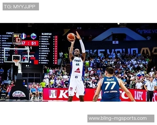 诺曼鲍威尔表现出色17投9中贡献21分三分球命中率高达50但难挽败局